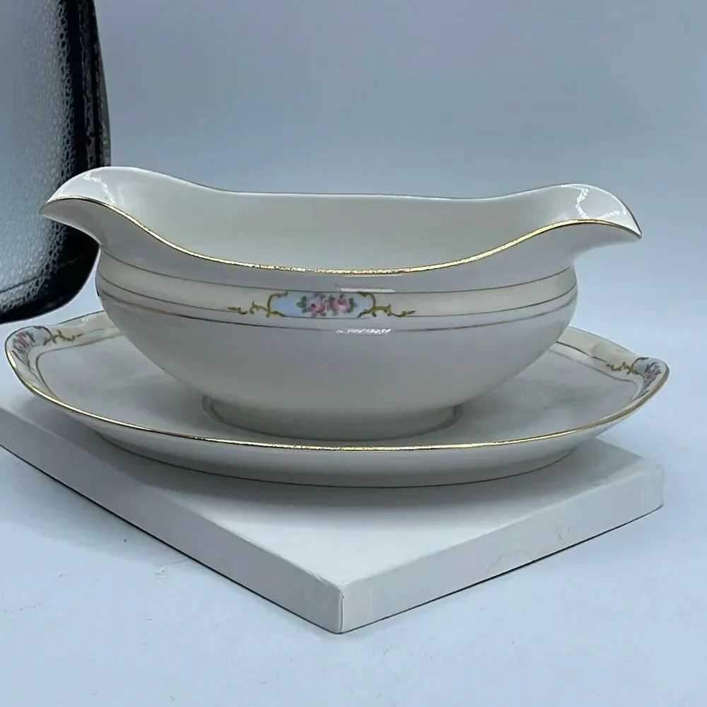 Vintage Noritake “The Celtic” porcelain gravy boat.